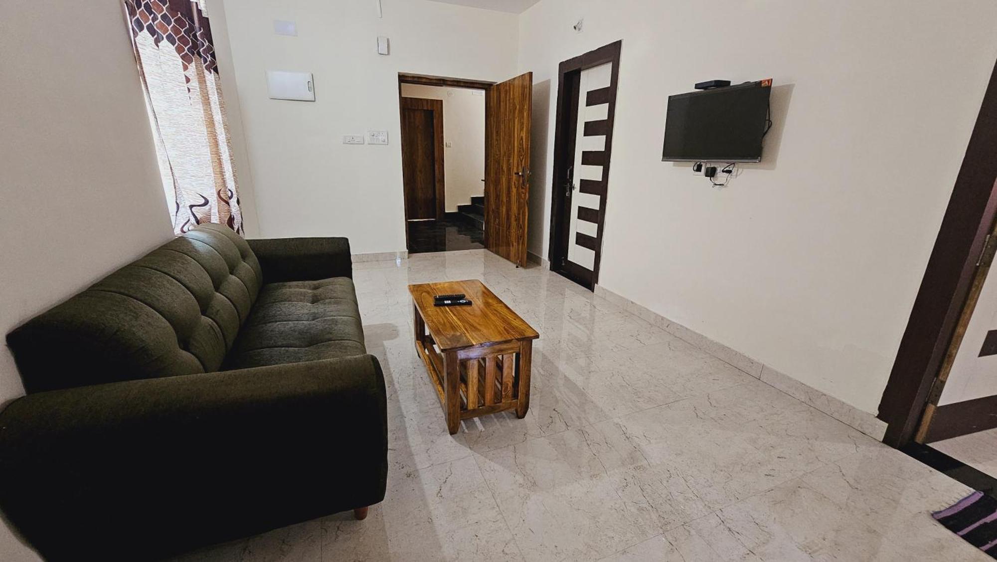 Vensa Homestay Puri Exterior photo